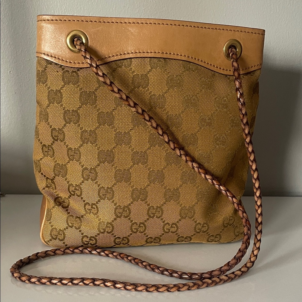 100% authentic great condition Gucci Brown Monogram Canvas Bag with Leather Trim - Picture 2 of 15